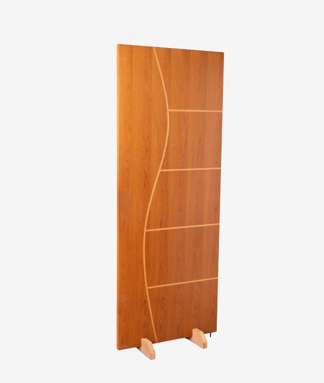 CM55 – Folha de Porta Frisada